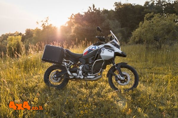 ב.מ.וו מציגה סדרת אופנועי אדוונצ’ר GS חדשים  BMW Adventure