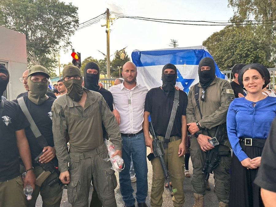 תוגברה האבטחה על הפצ”רית: “מסיתים נגדה, כינו אותה בוגדת”