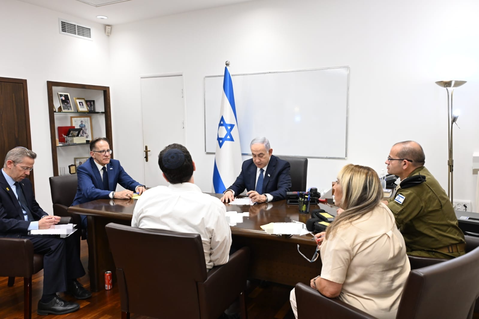 במערכת הביטחון מקיימים הערכת מצב | בשלב זה אין שינוי בהוראות פיקוד העורף