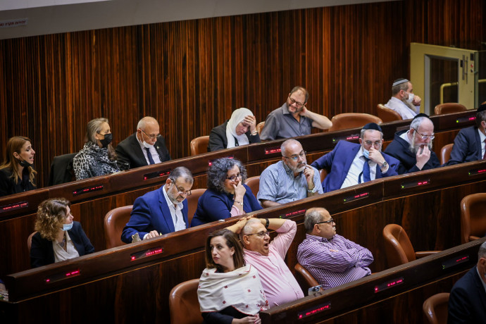 שתיקה רועמת: רוב הח”כים הערבים מתעלמים מהטבח של חיזבאללה במג’דל שמס