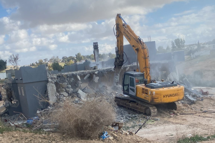 אחרי שנים של דין ודברים: מבנה בלתי חוקי נהרס בלוד