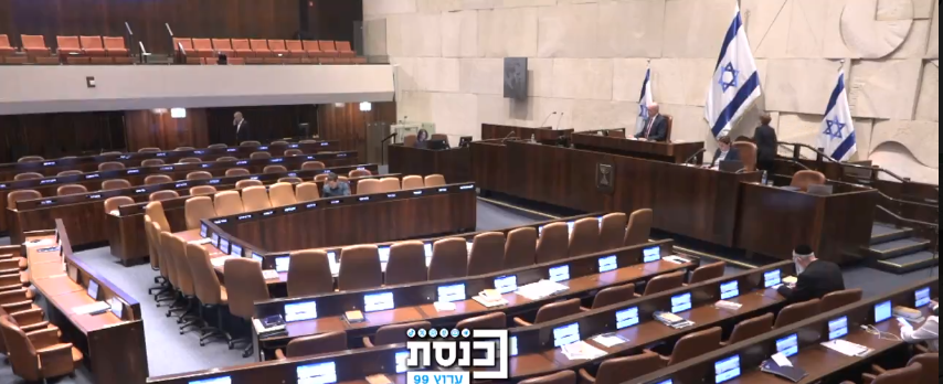 כאילו הכל שיגרה: חברי הכנסת יוצאים לפגרה ארוכה שתאריך משמעותית את חיי הממשלה