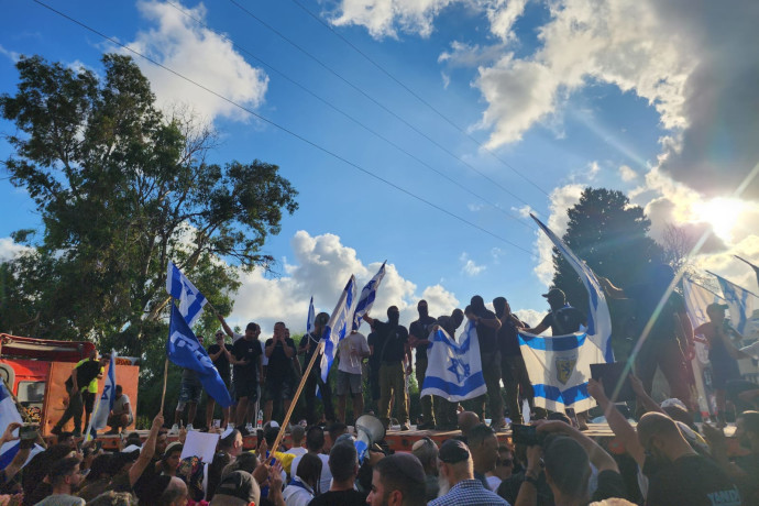 לאחר המהומות בשדה תימן: צה”ל בצעד דרמטי נגד “כוח 100”