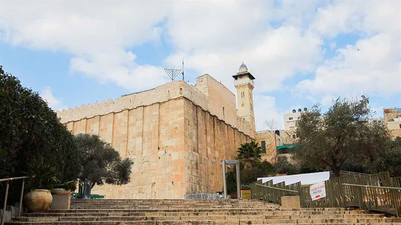 תיעוד מהפיצוץ במערת המכפלה: לוחמת שלפה ניצרה מרימון חי בטעות