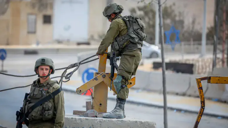 חברון מכותרת: 6 מבוקשים נעצרו בחשד למעורבות בפיגוע מכוניות התופת