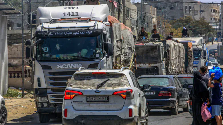 בדרום רפיח: מחבלים תקפו שיירה הומניטרית, צה”ל פגע בהם