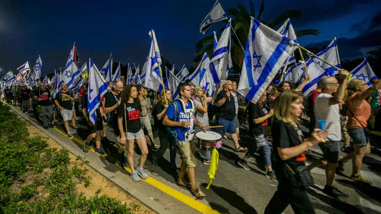 באופן חריג: חוקרי מח”ש החרימו את הטלפון של מפקד תחנת חדרה