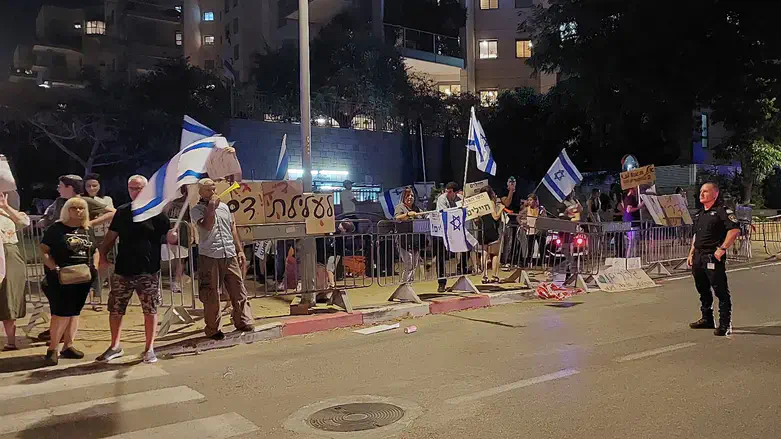 אכיפה בררנית? ההנחיות של המשטרה למפגינים נגד הפצ”רית