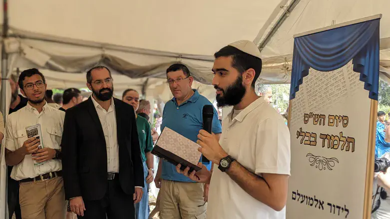 צפו: סיום ש”ס בבקו”ם