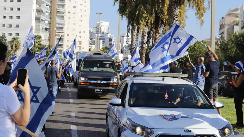 סגן שחר בן נון הובא למנוחות בקריית שאול