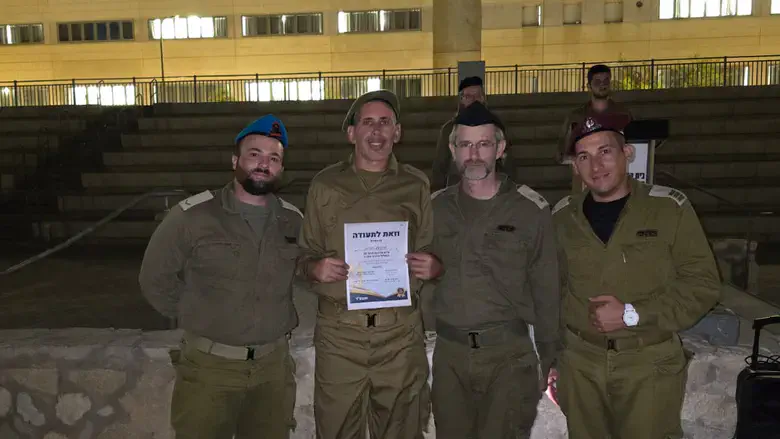 7 ברנז’ה: המנכ”ל שהתגייס והמתנה של חב”ד לאיילת שקד