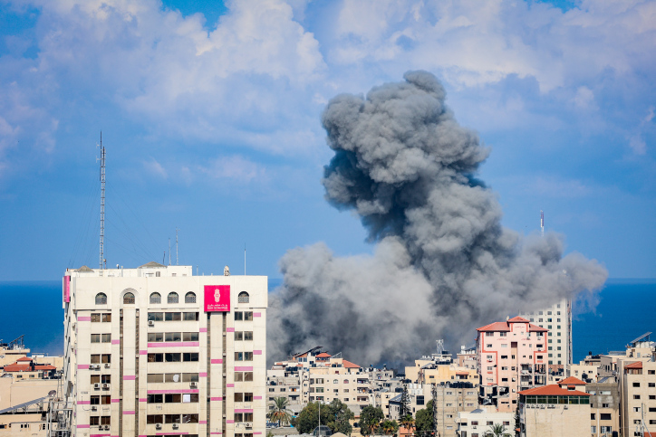 דיווחים פלסטיניים: 40 הרוגים במתקפות אוויריות של צה”ל 