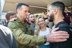 הרמטכ”ל למתגייסי הצנחנים: “לא מוכנים שתהיה נוכחות ויכולת לחמאס ברצועה”