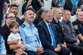 סכר רעוע עצר בקושי את ממשלת הבלהות. עכשיו גם הוא עומד להיפרץ