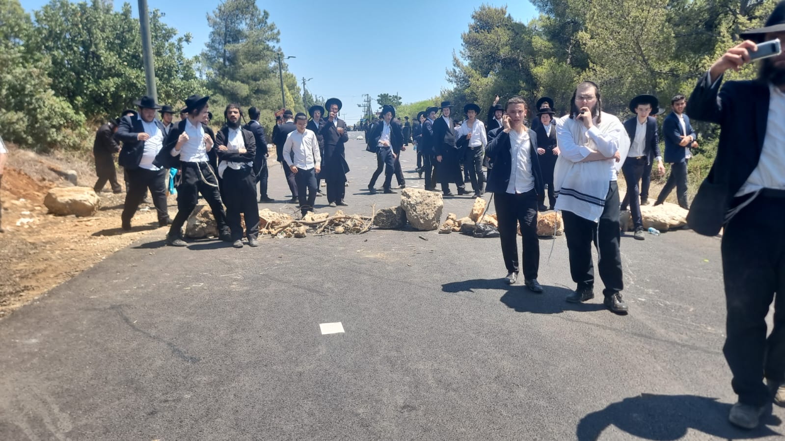 אלימות חסרת תקדים בהפגנות ‘הפלג’ בצפון הארץ: “לא נהסס לחסום את המדינה במצב הזה”