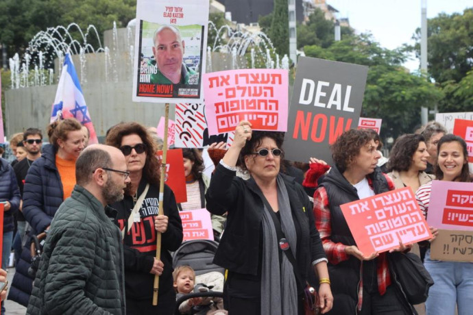 בתו של החטוף לנתניהו: “אבא שלי הוא כלי במשחק של הפוליטיקה של ישראל”