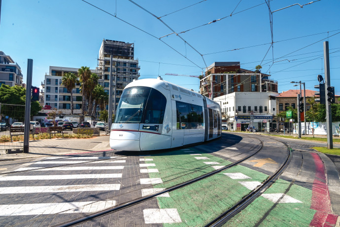 “המהפכה התחבורתית כבר החלה”: הקו האדום של הרכבת הקלה סוגר שנת פעילות ראשונה