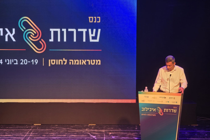 אלון דוידי: “הטקס הממלכתי ל-7 באוקטובר חשוב גם לתושבים שאינם מהקיבוצים”