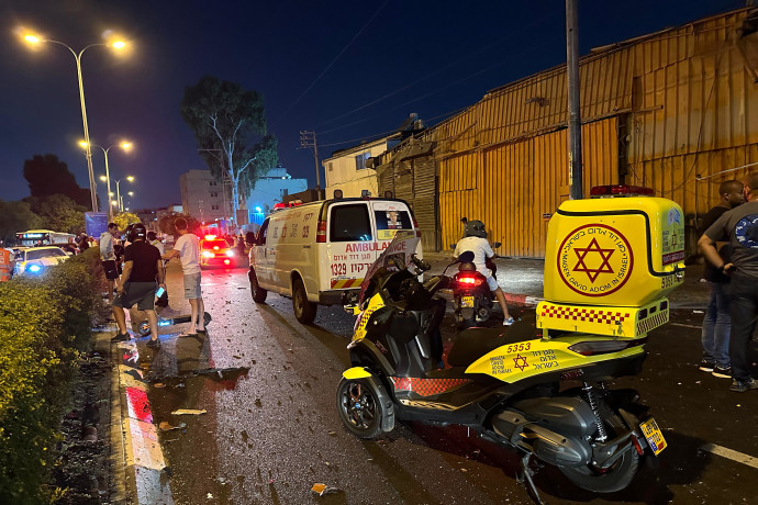 משאית התפוצצה בתל אביב: מותו של גבר כבן 50 נקבע במקום