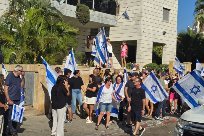 אלפים הגיעו ללוות את סגן שחר בן נון בדרכו האחרונה