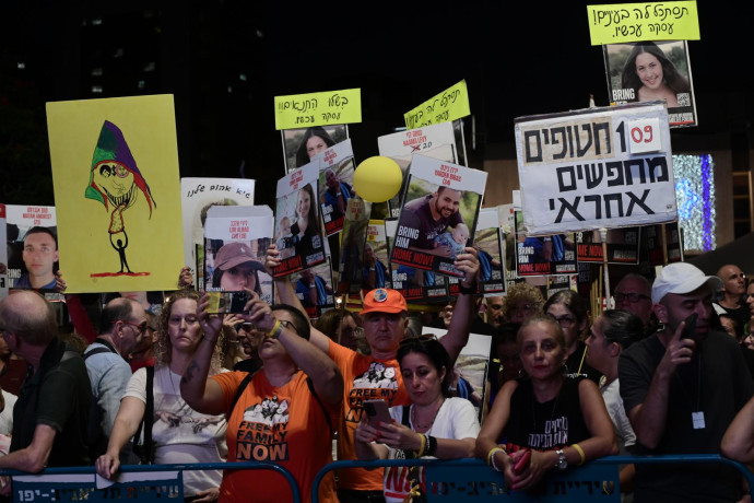 המתווך בעסקת שליט טוען: “השגתי הסכמה עם חמאס למתווה לעסקת חטופים”