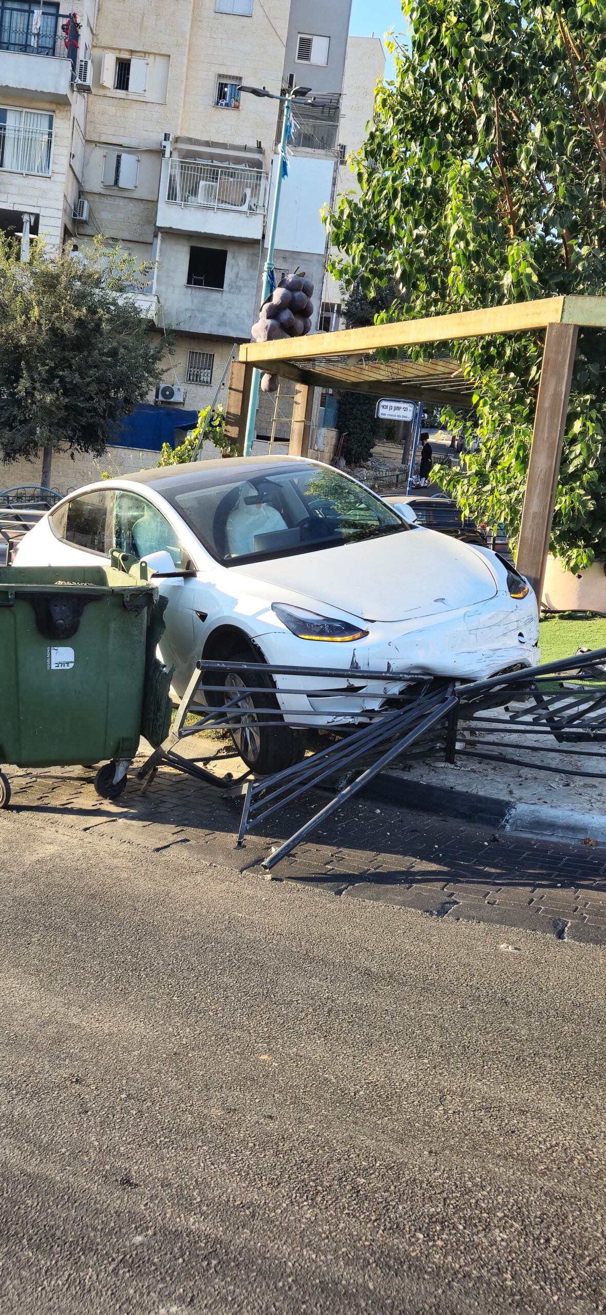 “לא יודע, פתאום הרכב לא עצר” | מידד טסה ניצל מתאונה קשה