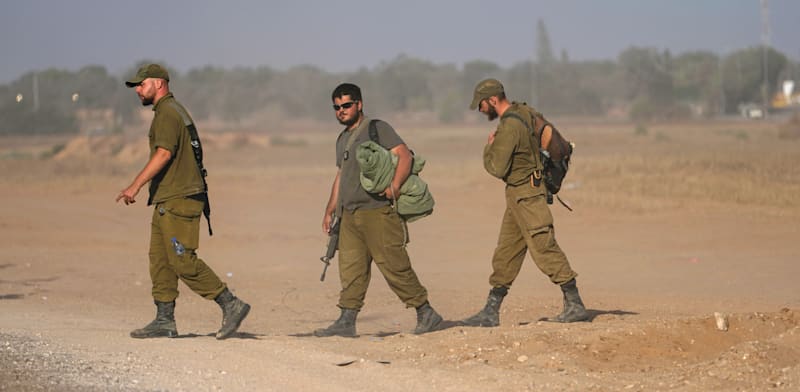 המילואימניק שפוטר בוואטסאפ בעזה, והוא לא לבד