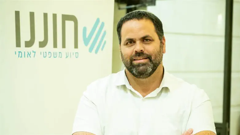 שינוי הגרסה של המשטרה – והאשמת הנפגעים