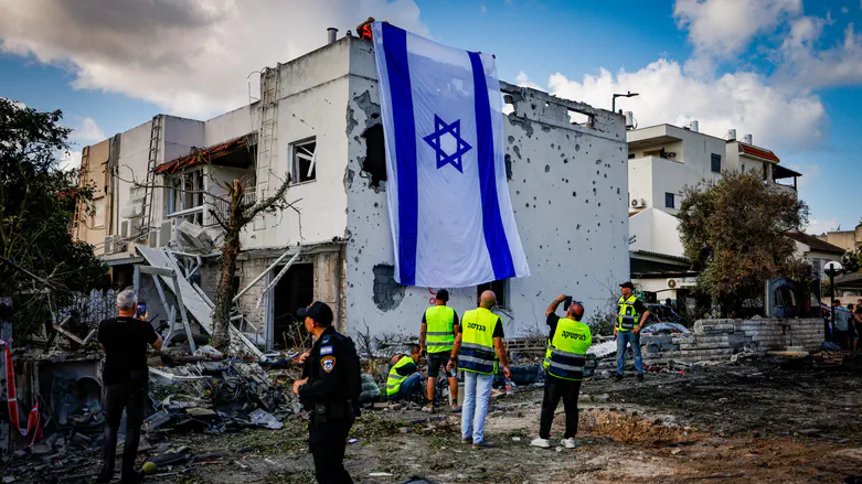 הילדה נפצעה בפנים, הכל מתפוצץ: השיחה למד”א בעת הנפילות בקרית ביאליק