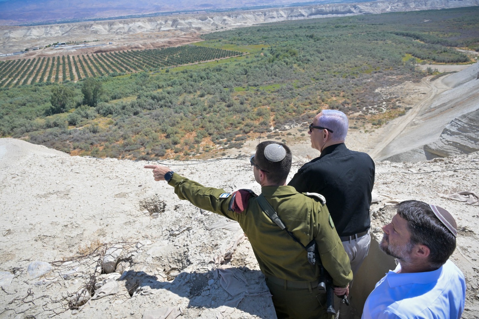 רה”מ נתניהו ביקר בגבול ירדן: “נקים מכשול חזק יותר” | תיעוד 