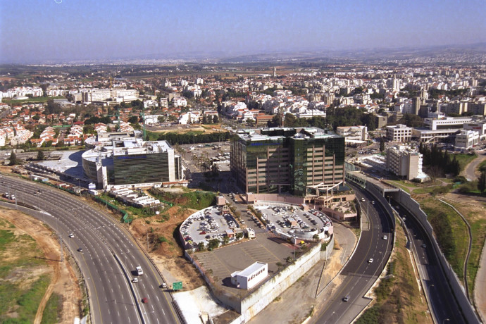 תרחיש האימים: בכפר סבא נערכים לירי טילים על העיר