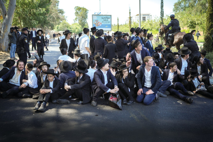 קריאות נאצה וניסיונות חסימה: המאבק החרדי נגד הגיוס מתעצם