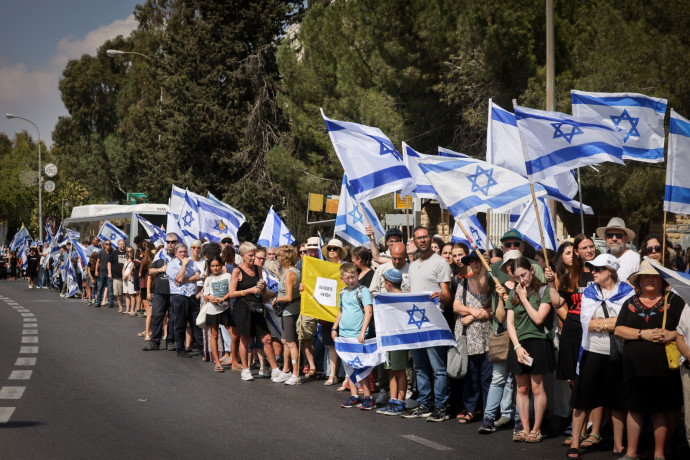 אלפים מלווים את הרש גולדברג-פולין למנוחות: “נדאג שמותך לא היה לשווא”