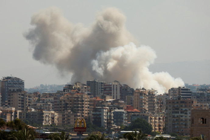 שכונות שלמות שוטחו: הכתב הסעודי נכנס לעיי החורבות בלבנון ולא עמד בקצב