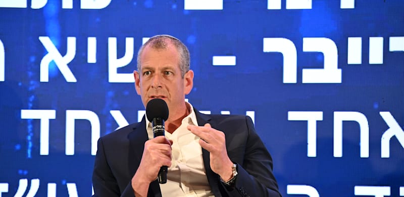 האם יש סיבה לחשוש שמשרד האוצר בדרך להתערב בפנסיות שלנו?