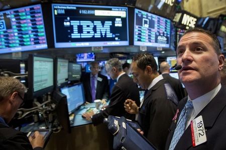 IBM שומרת על דירוג Market Perform מ-Bernstein SocGen על רקע אופטימיות לגבי המיינפריים