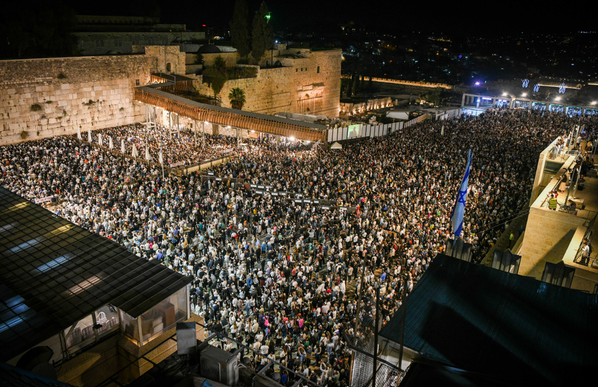 סלחתי כדבריך | המנהג הספרדי והאשכנזי בזמן אמירת הסליחות 