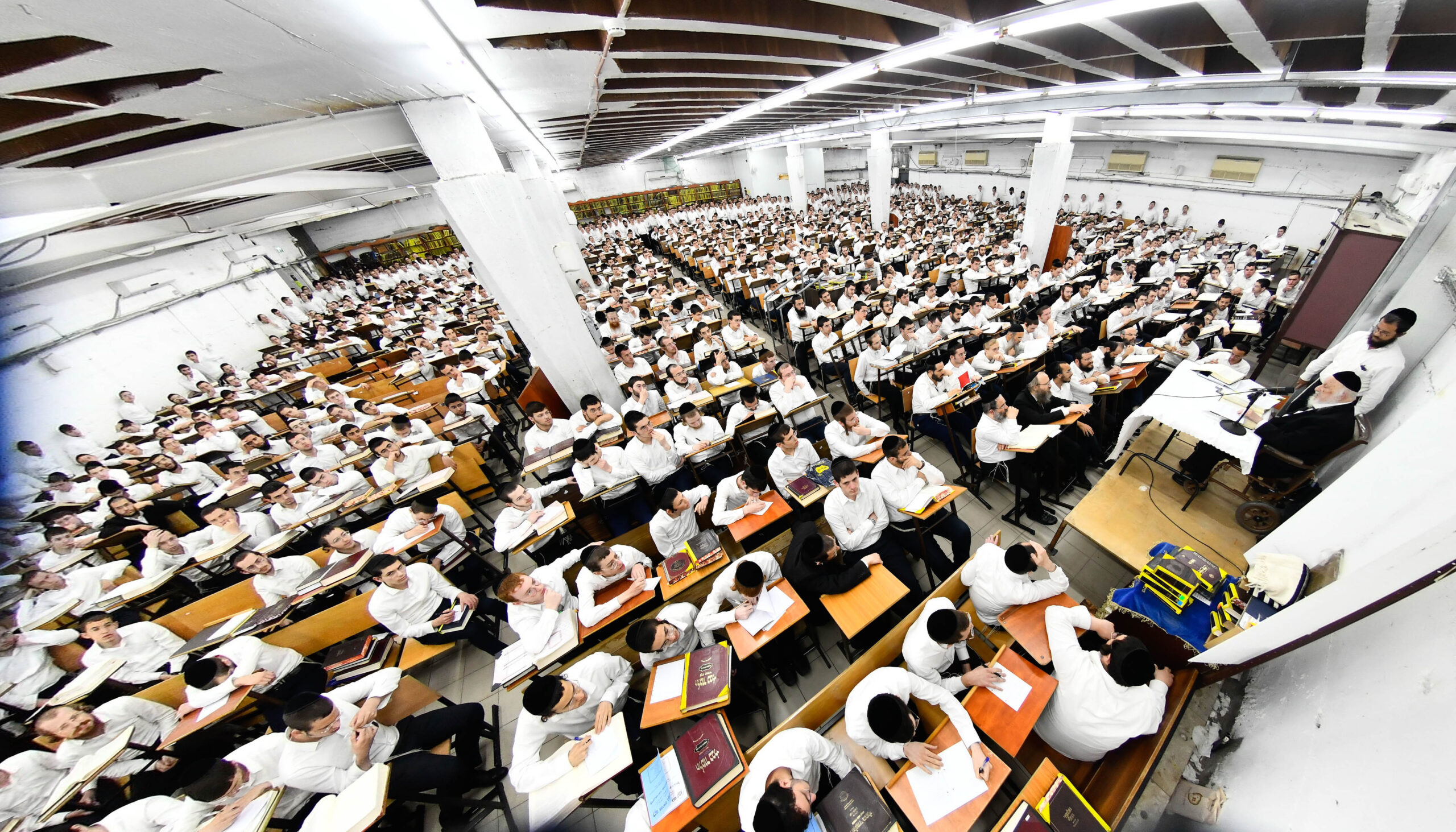 ראש הישיבה פתח את זמן ‘אלול’ בהיכל פוניבז’ | תיעוד