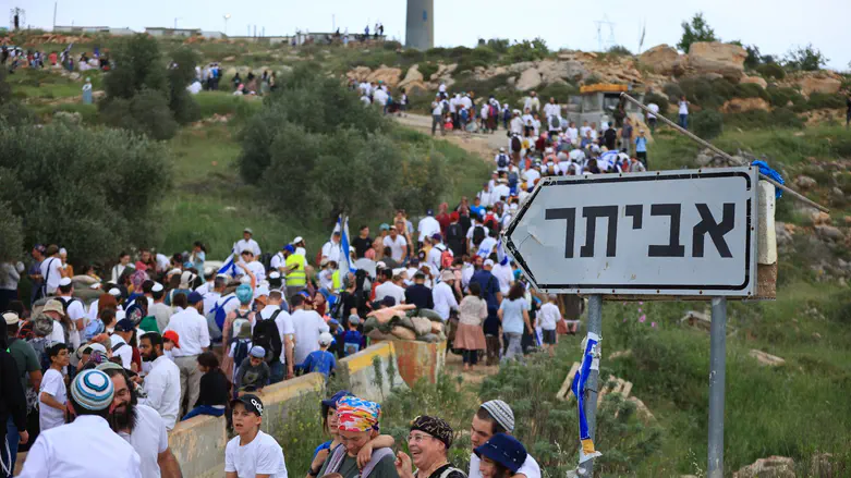 אריאל זילבר לקראת האירוע באביתר: “בואו בהמוניכם – יהיה שמח!”