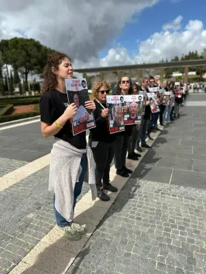 שידור ישיר: בני משפחות חטופים הקימו ועדה בכנסת במטרה להגיע לעסקה