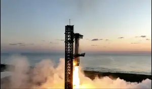 נחיתה היסטורית: לראשונה – SpaceX הצליחה להנחית את מאיץ הרקטה