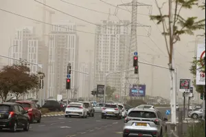 אובך כבד ברוב חלקי הארץ; שריפות פרצו בשרון ובשפלה