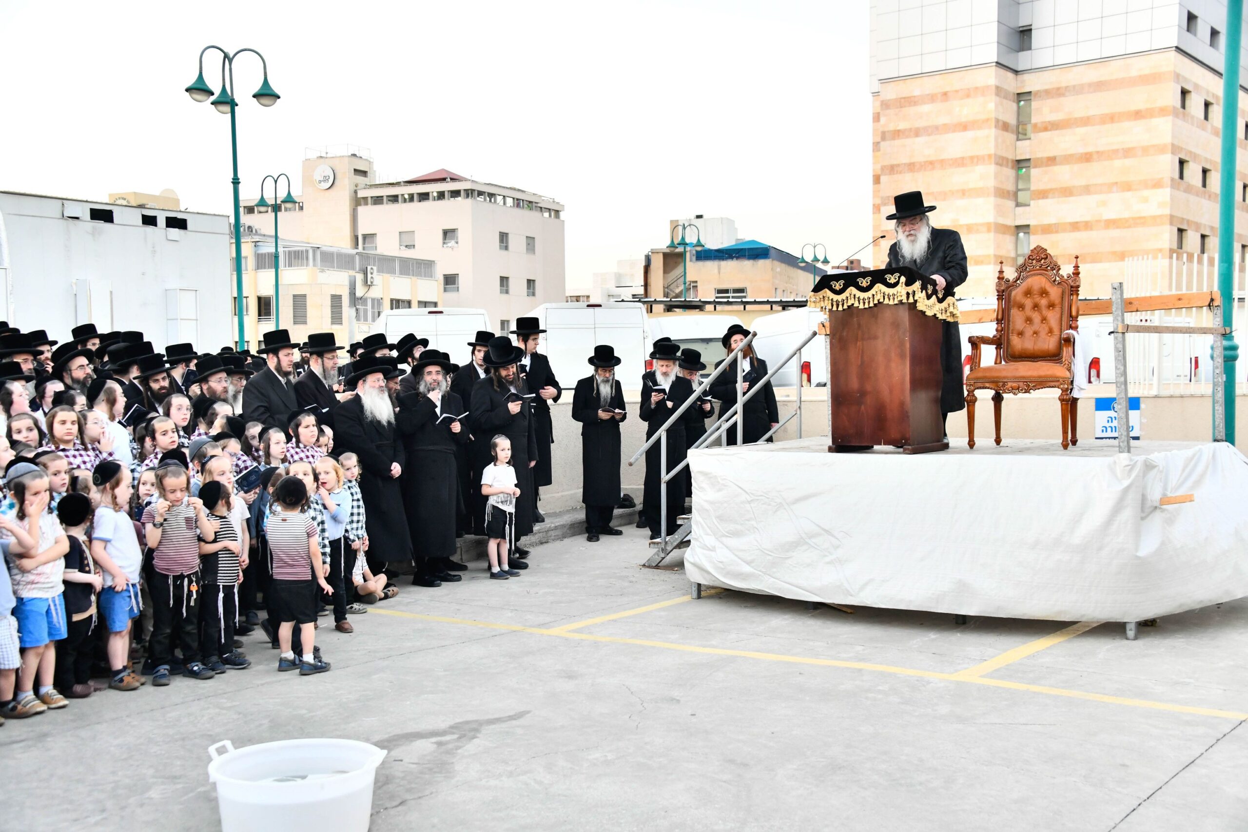 חסידי דארג הותירו את העוונות מעל ‘כתר הרימון’  