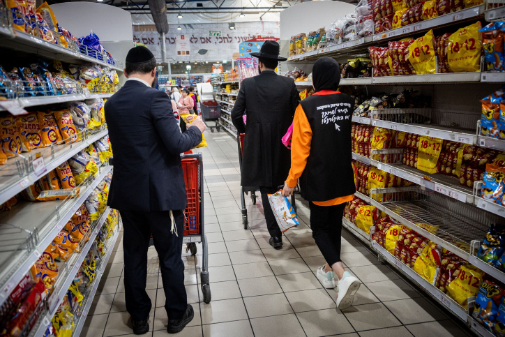 יוקר המחייה ב’סופרים’ | זה המסר שהעביר שר הכלכלה ברקת