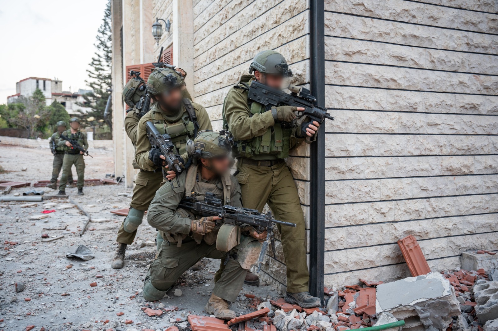 כך לוחמי צה”ל נחלמים בדרום לבנון וברפיח | צפו בתמונות