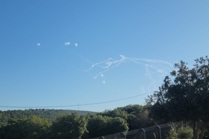 על הבוקר ולאחר תקיפות צה”ל בלבנון: אזעקות בגליל, כ-20 שיגורים נורו לכרמיאל