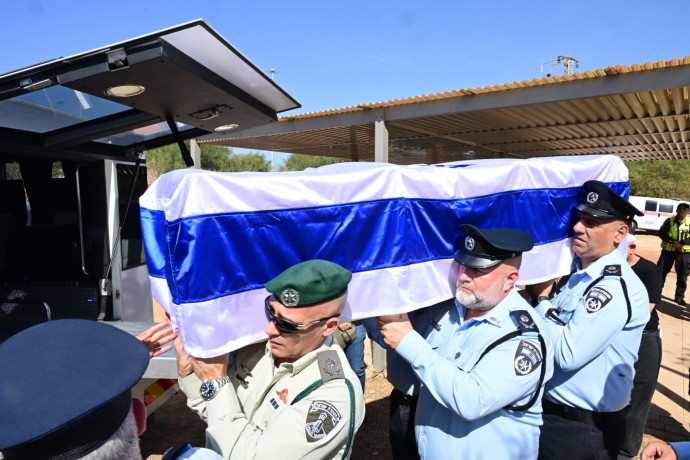 בליווי מפכ”לי המשטרה: יעקב טרנר הובא למנוחות בבית העלמין ברמת השרון