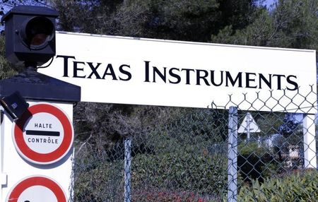 שיחת רווחים: Texas Instruments מדווחת על תוצאות מעורבות ברבעון השלישי, צופה התאוששות