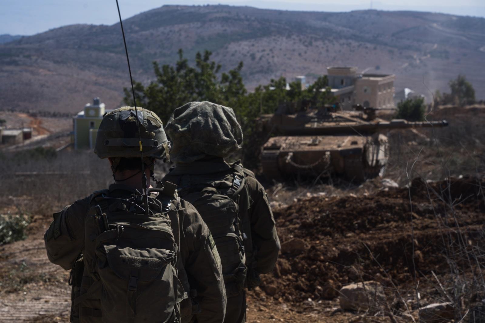 התקיפות והלחימה העזה בשטח: תיעוד מלוחמי צה”ל בלבנון