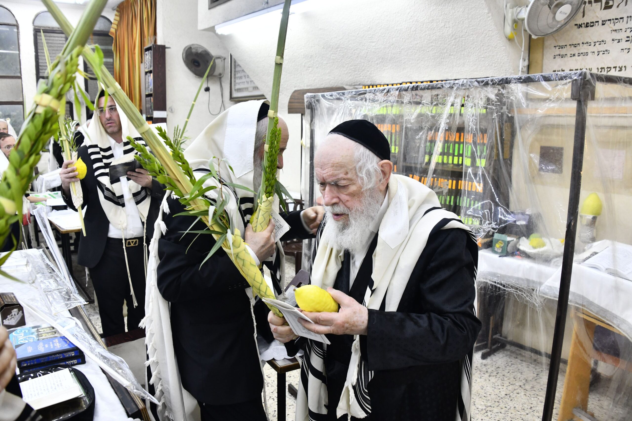 הגאון ר”י זילברשטיין במכתב מיוחד: “להקפיד על הנחיות פיקוד העורף”